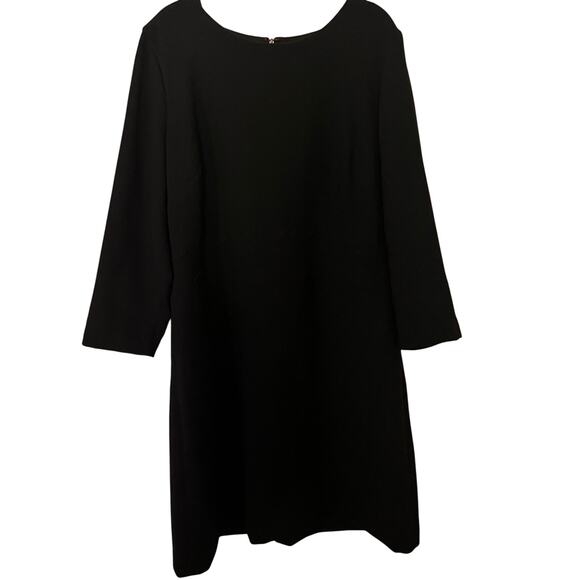 Banana Republic Double-Face
Scalloped Waist Dress, Black SIZE 16 BNWT
T #378849 - Picture 4 of 8